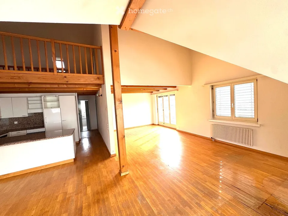 Attraktive 3.5-Zimmer-Maisonettewohnung an zentraler Lage in Beringen mit grossem Gartensitzplatz