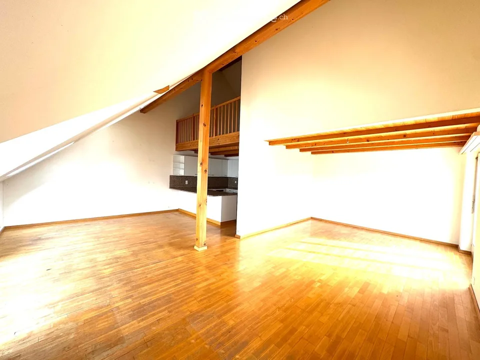Attraktive 3.5-Zimmer-Maisonettewohnung an zentraler Lage in Beringen mit grossem Gartensitzplatz