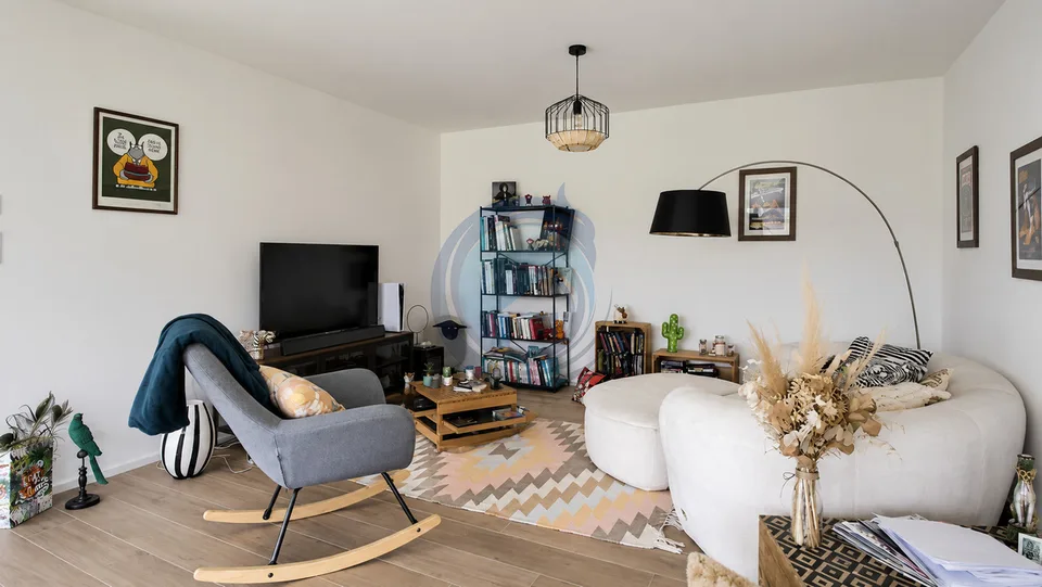 Spacieux Appartement de 4.5 Pièces en Rez-de-Jardin – Foto 8 von 13