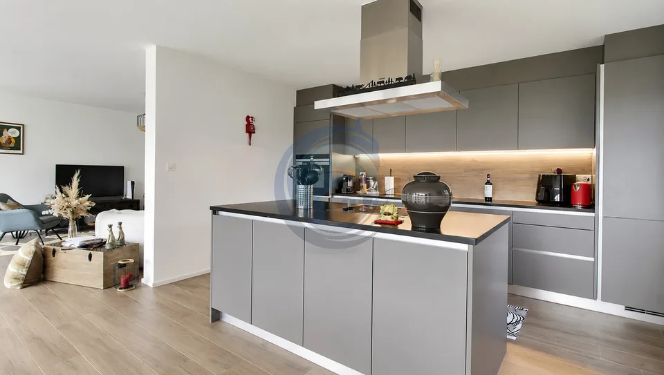 Spazioso Appartamento di 4.5 Locali al Piano Giardino