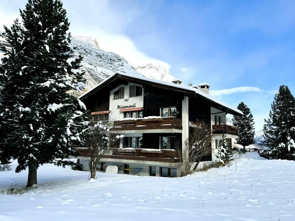 Mehrfamilienhaus mit grossem Potenzial in grüner Idylle und Matterhorn