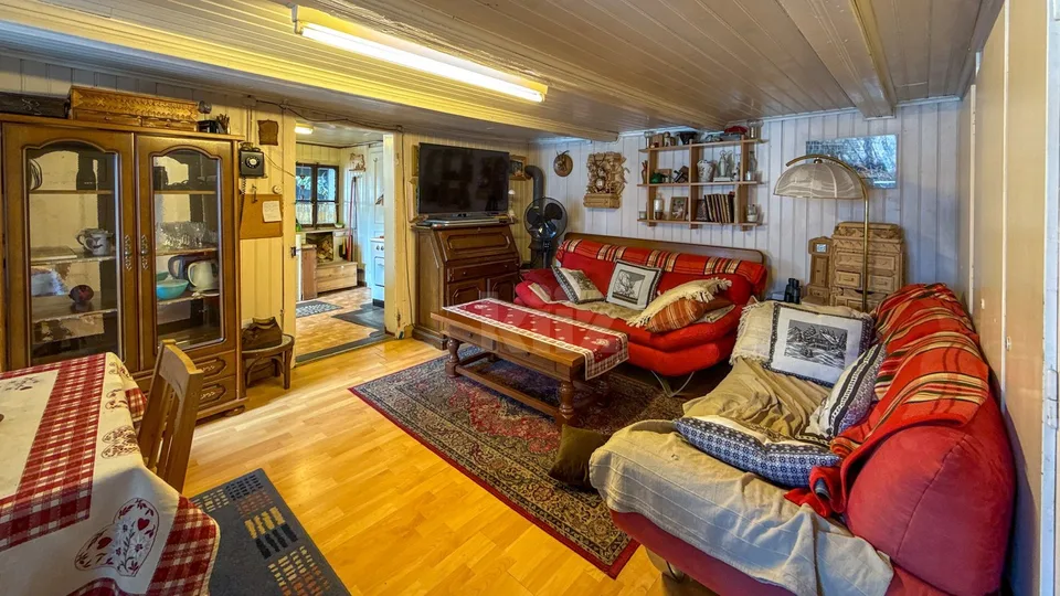 Charmante villa de deux appartements au formidable potentiel