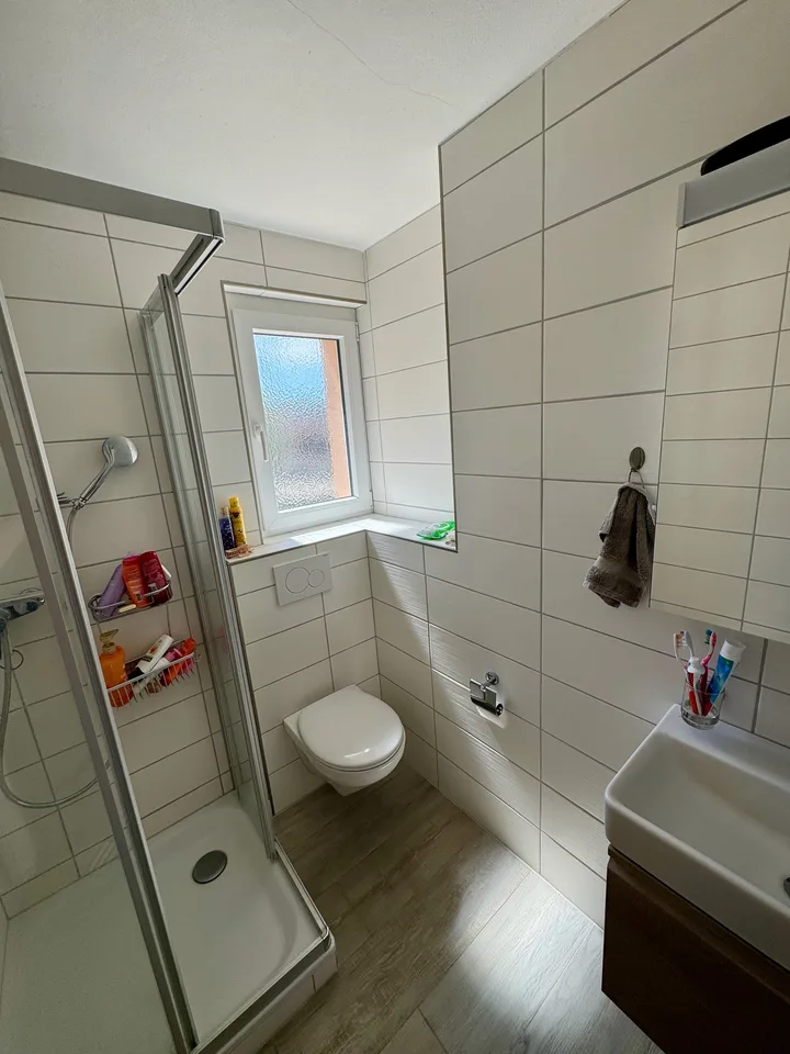 Sehr schönes 4-Zimmer-Duplex-Apartment im 1. Stock – Foto 15 von 16