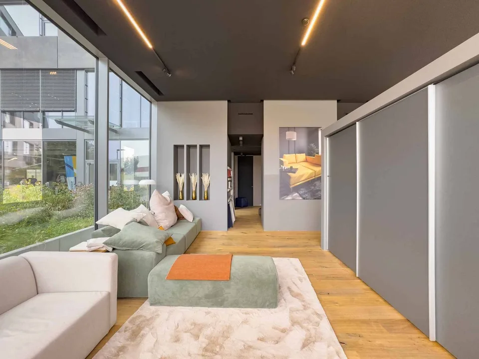 Prächtige Arcade von 170 m² Atrium Park, Meyrin
