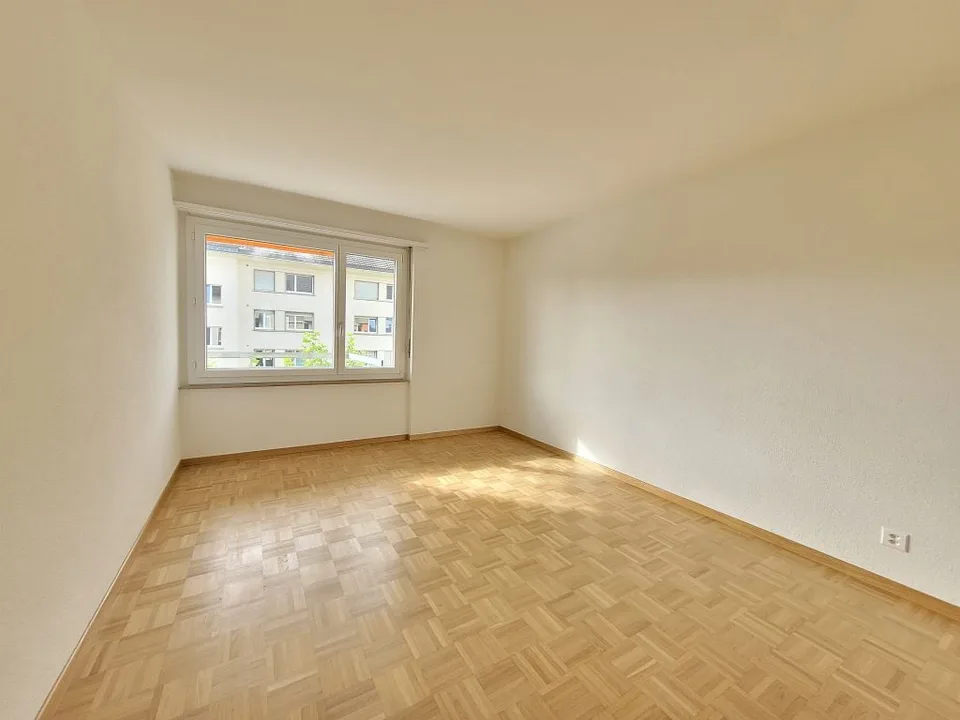 Appartamento di 3 camere, 5° piano a destra