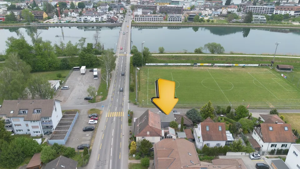Local commercial polyvalent dans un emplacement central et très visible – photo 10 sur 11