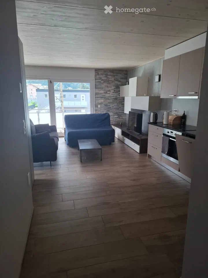 Zu vermitteln: Möbliertes und ausgestattetes Apartment-Loft in Saxon (VS)