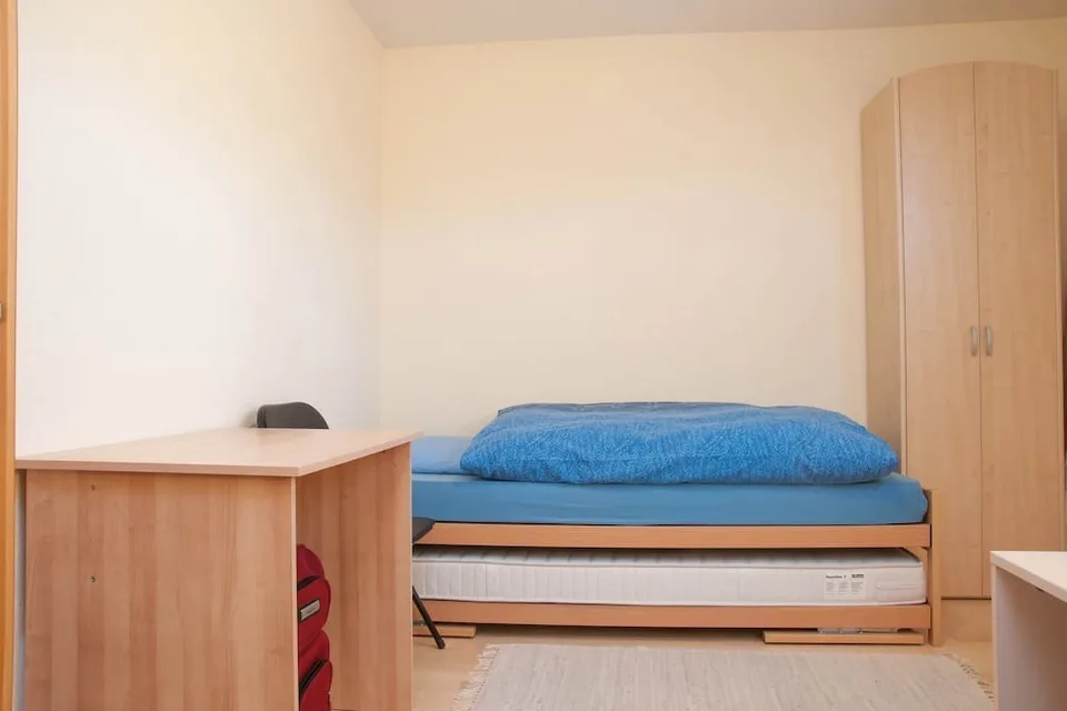 3½ ZI-WOHNUNG IN OBERRIEDEN (ZH), MÖBLIERT