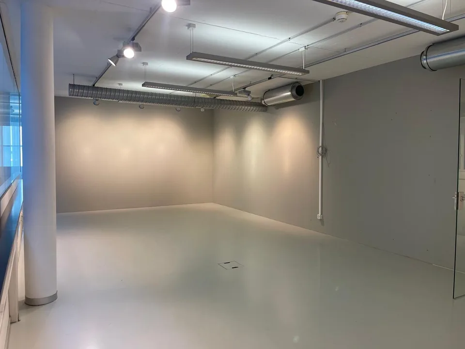 Ufficio moderno al 1° piano a Cham – 48 m², disponibile immediatamente