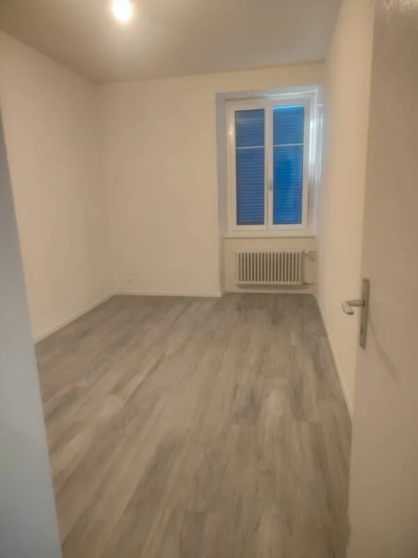 Appartamento di 3 locali al 1° piano - Rue de l'Hôtel de Ville 109, La Chaux-de-Fonds