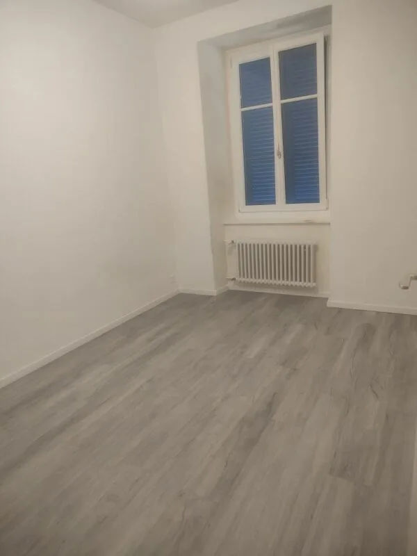 Appartamento di 3 locali al 1° piano - Rue de l'Hôtel de Ville 109, La Chaux-de-Fonds