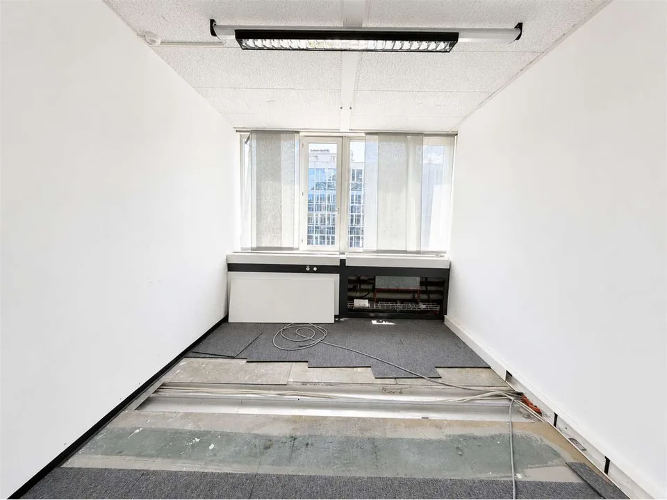 Office in central Lugano - 4th floor