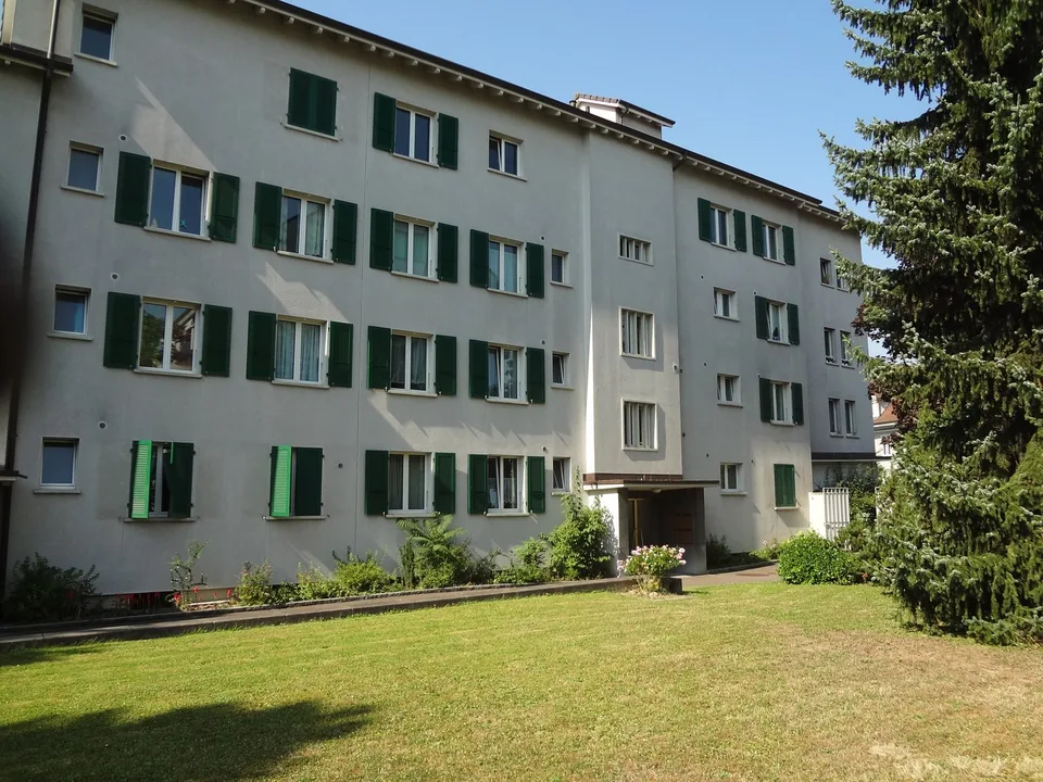 Ampio appartamento di 3,5 locali con balcone e vista splendida ad Allschwil