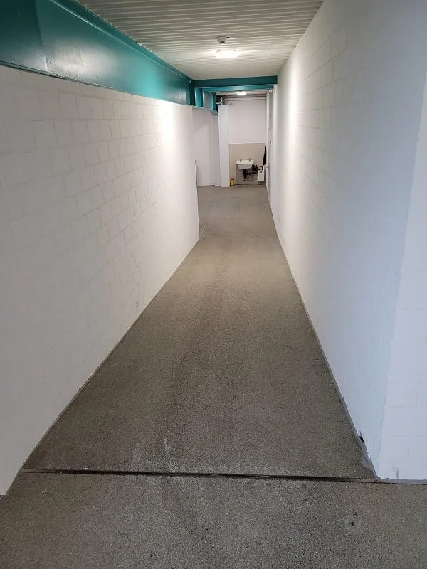 Spazio ufficio 55 m2 in posizione centrale a Wallenwil – 206 m² compreso magazzino al piano terra