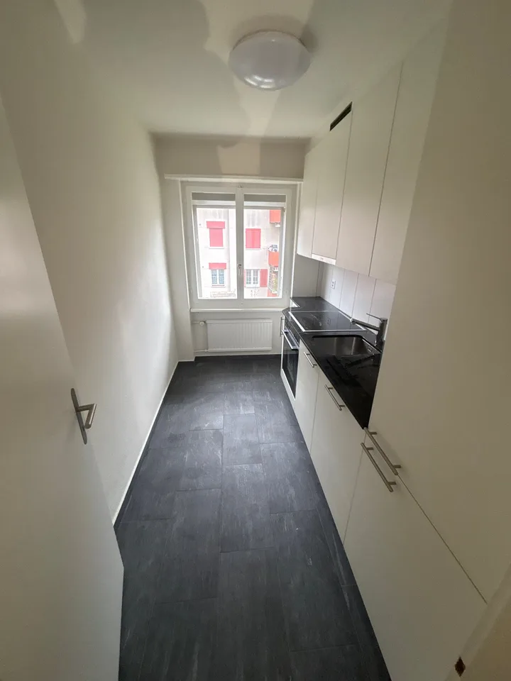 Appartamento di 4 camere in una posizione tranquilla e familiare a Brügg