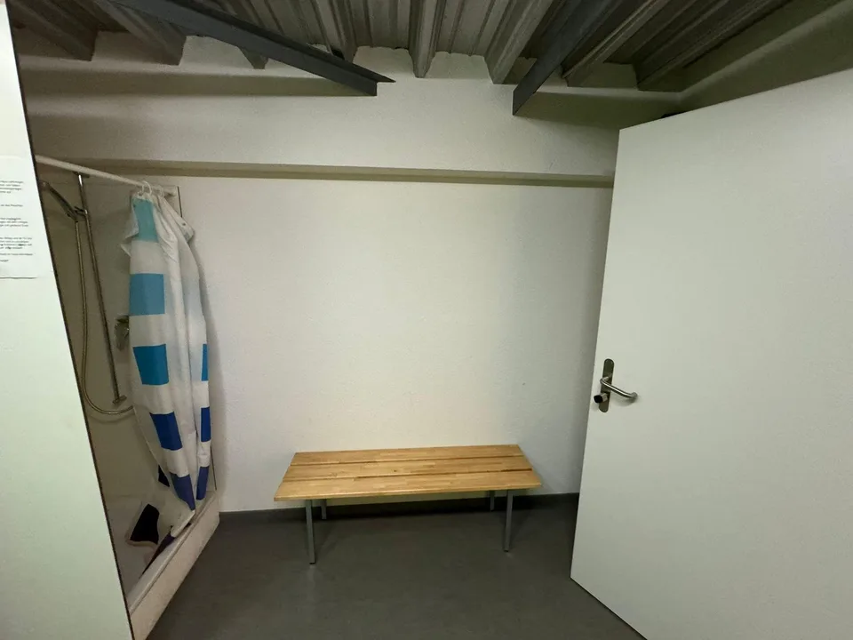 Spazio di magazzino in affitto a Lausen