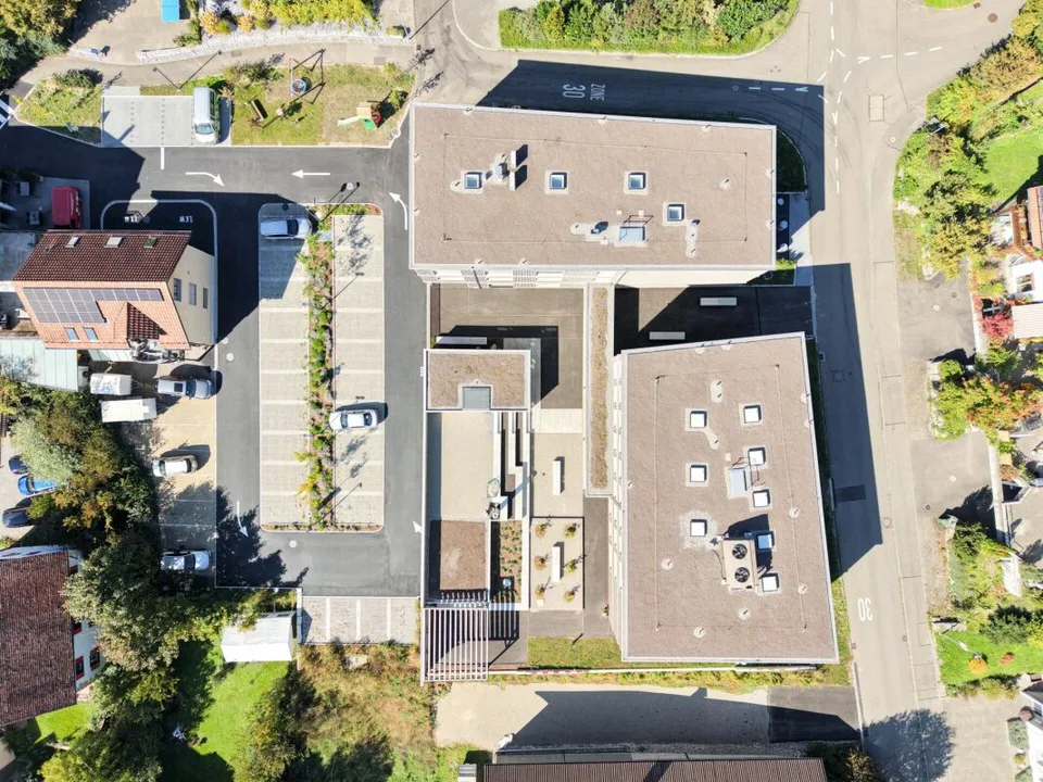Premier occupant dans le bâtiment de haute qualité - votre nouvel espace commercial au centre de Küttigen