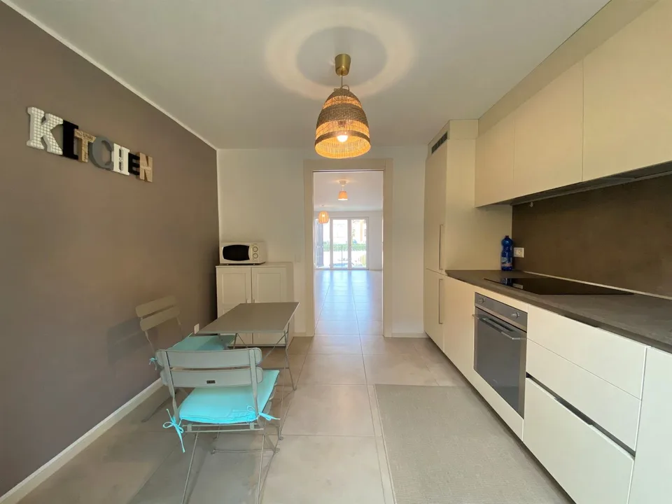 Modernes Apartment 4.5 Zimmer halbmöbliert in Novazzano