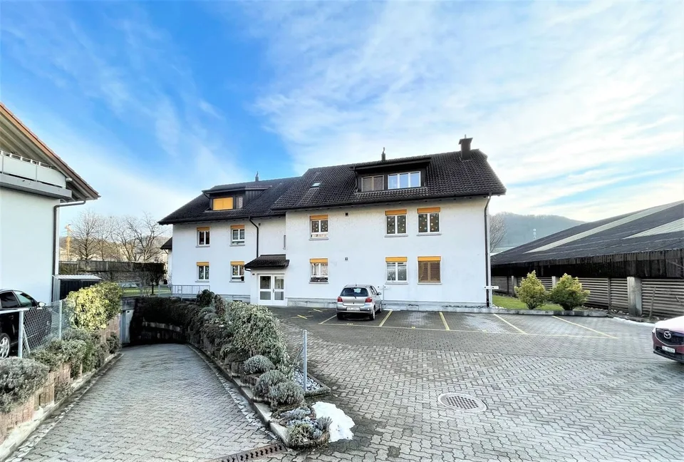 Originelle 3.5-Zimmer-Attikawohnung mit grossem Balkon und privatem Estrich