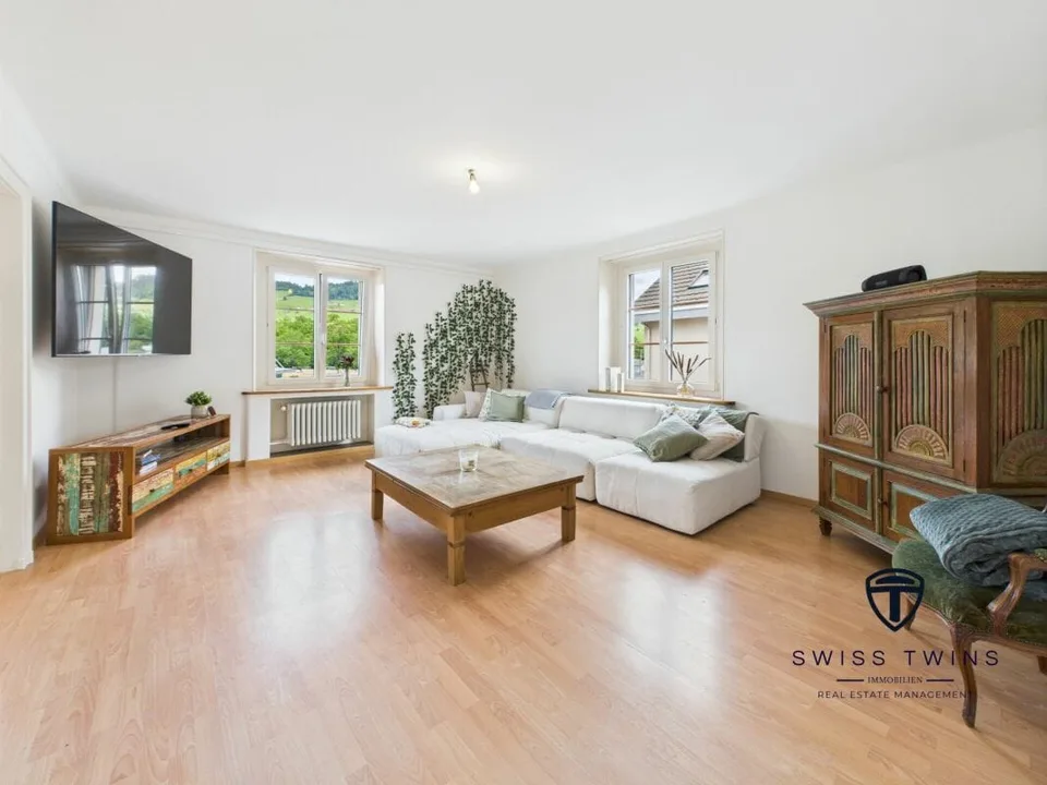 Appartement spacieux 6.5 pièces avec vue lointaine à Schüpfheim à louer