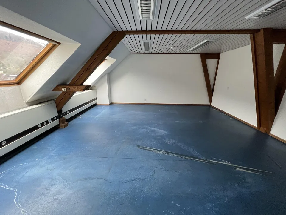 Bureaux & Espaces de Stockage à partir de 10m2