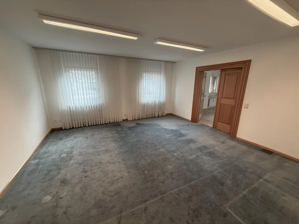 Objet commercial lumineux / salle de pratique au centre-ville (Claragraben) – photo 7 sur 13