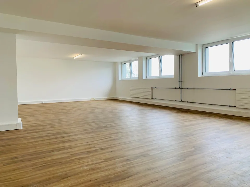 Flexible Gewerbefläche in Horgen!- Ideal für Büro, Praxis oder Atelier