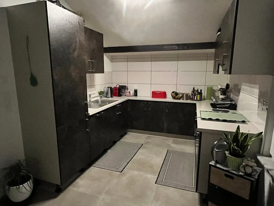 A louer joli appartement dans un petit immeuble