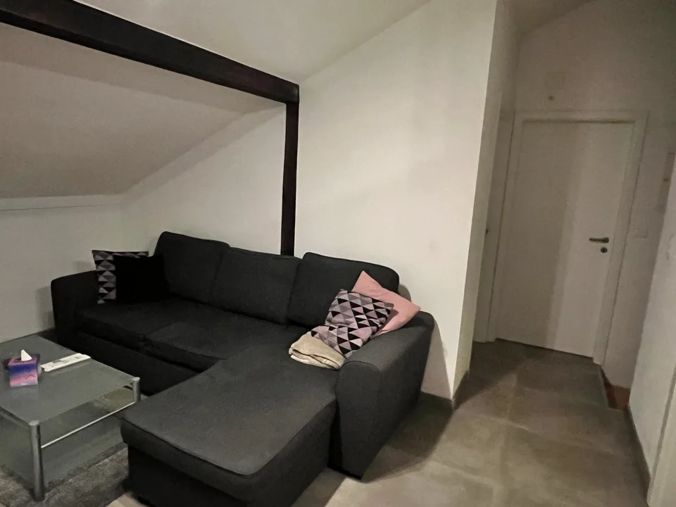 Zu vermieten schönes Apartment in einem kleinen Gebäude
