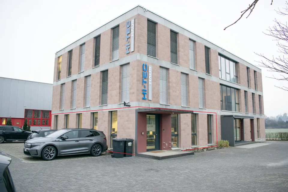 Repräsentative Büro-/Gewerberäume im Erdgeschoss in Pfungen
