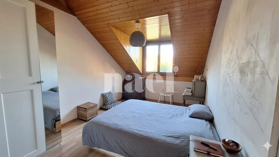 Bella villa a schiera con 5 locali, terrazza e grande giardino recintato