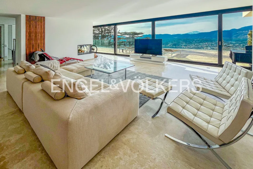 Traum-Duplex - wo contemporary Stil auf Seeblick trifft