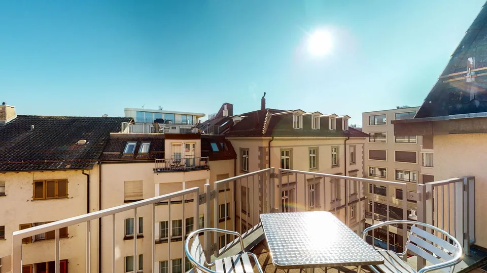 Appartement élégant de 4 pièces meublé avec cheminée et 3 balcons à Zürich Seefeld – photo 15 sur 30