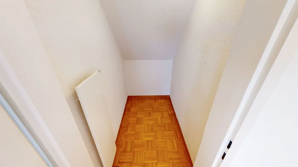Appartement élégant de 4 pièces meublé avec cheminée et 3 balcons à Zürich Seefeld – photo 18 sur 30