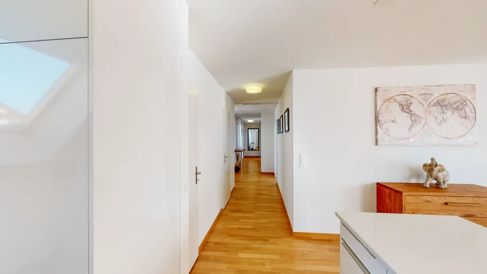 Appartement élégant de 4 pièces meublé avec cheminée et 3 balcons à Zürich Seefeld – photo 17 sur 30