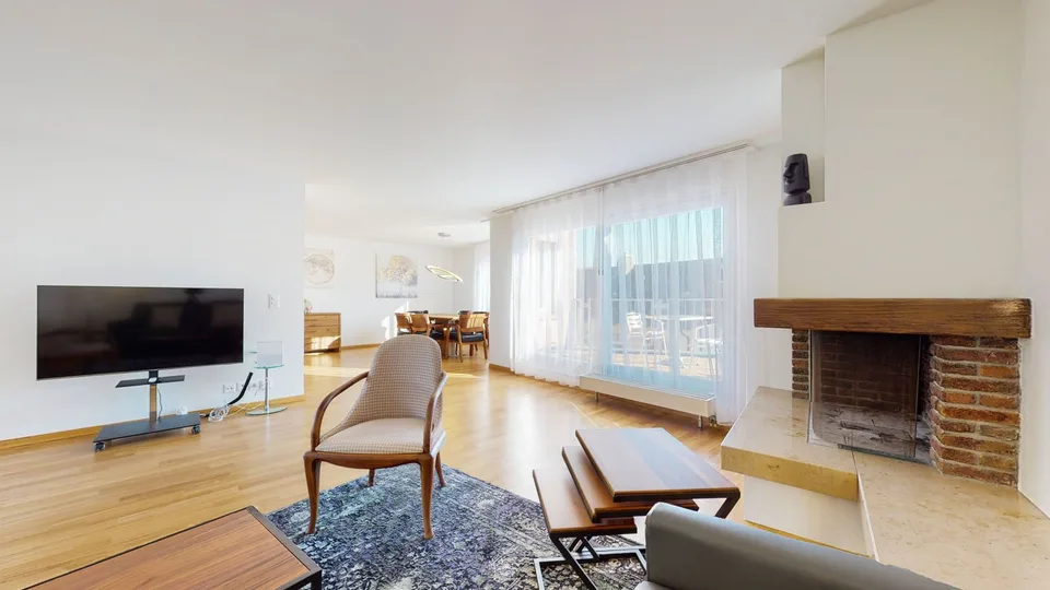 Appartement élégant de 4 pièces meublé avec cheminée et 3 balcons à Zürich Seefeld – photo 12 sur 30