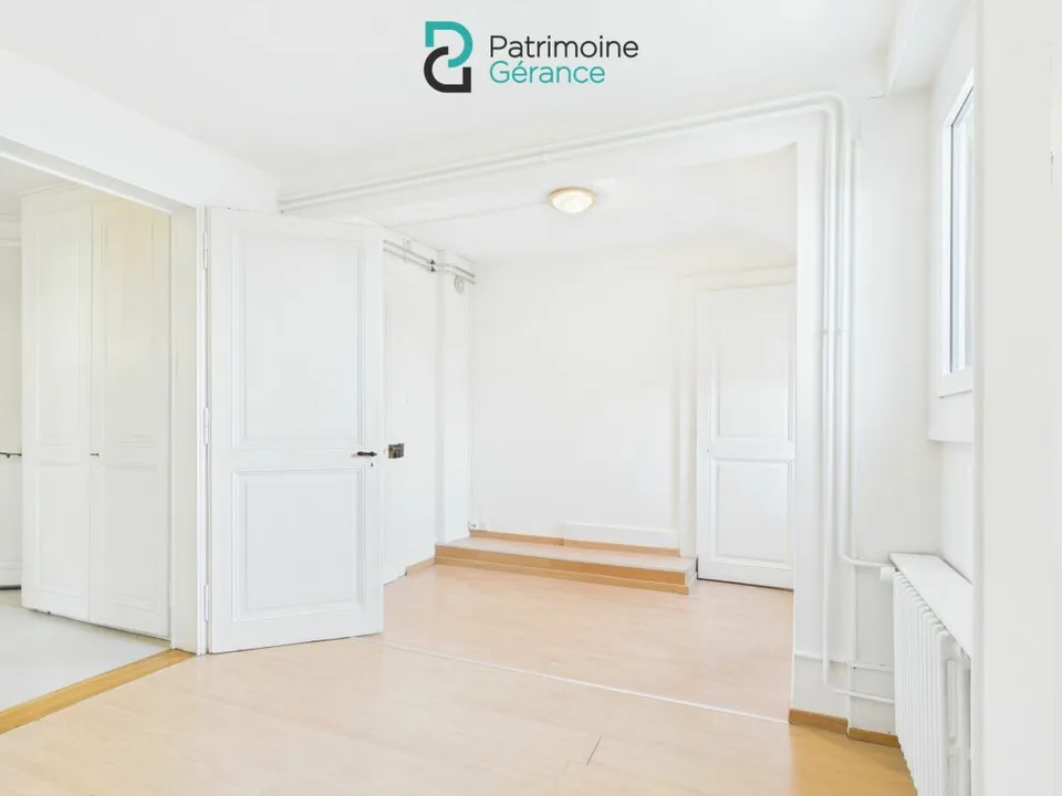 Two-room apartment on the 4th floor