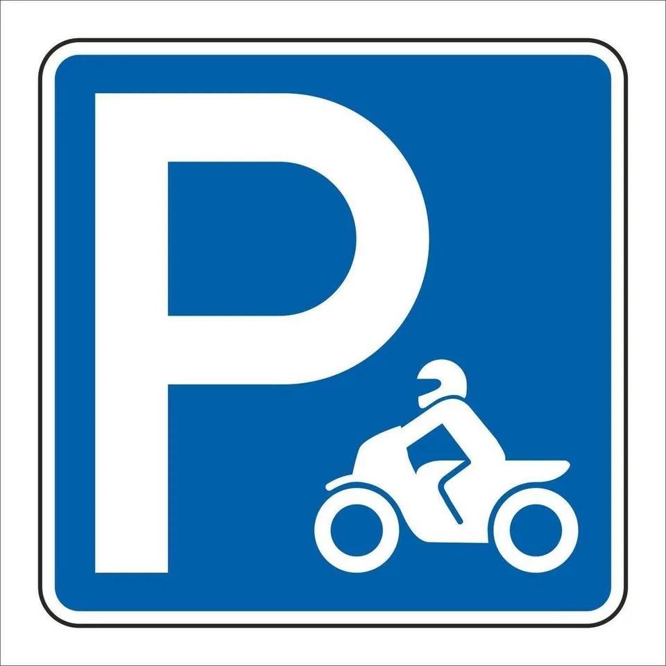 Motorradplatz im Zentrum und Nähe Bahnhof