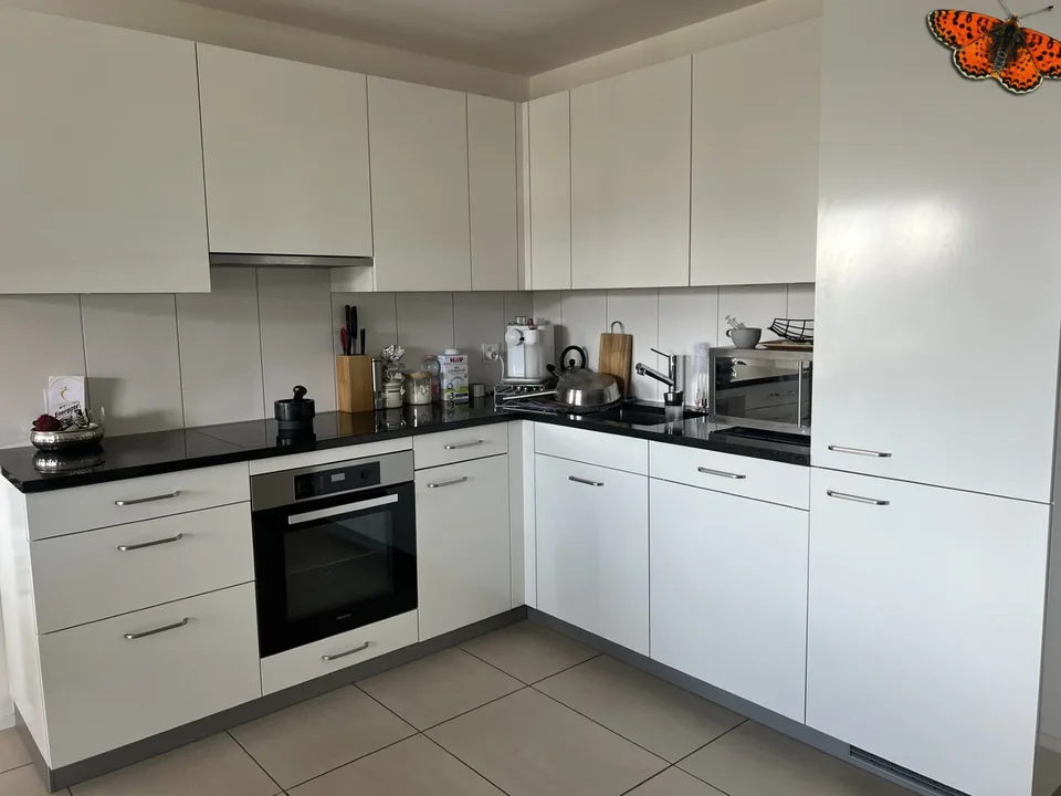 ANGENEHME 2 ½ ZIMMER IN DER INNENSTADT VON BULLE - MOBILIERT
