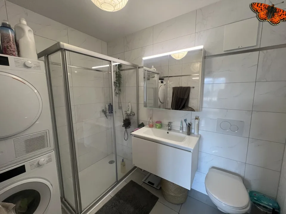 ANGENEHME 2 ½ ZIMMER IN DER INNENSTADT VON BULLE - MOBILIERT
