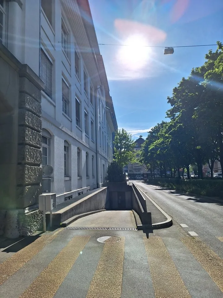 POSTO AUTO 5 MINUTI DALLA STAZIONE DI BERNa