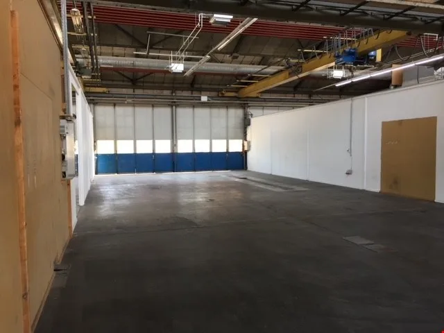 Business Center Lyss - Workshop with Office Space – photo 7 of 11