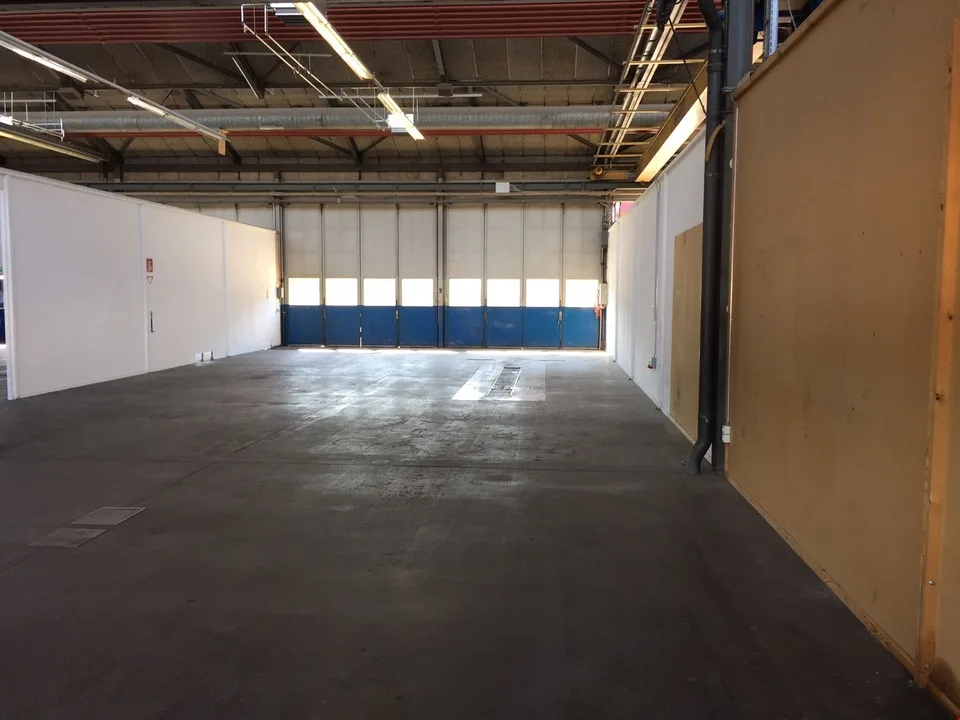 Business Center Lyss - Workshop with Office Space – photo 8 of 11