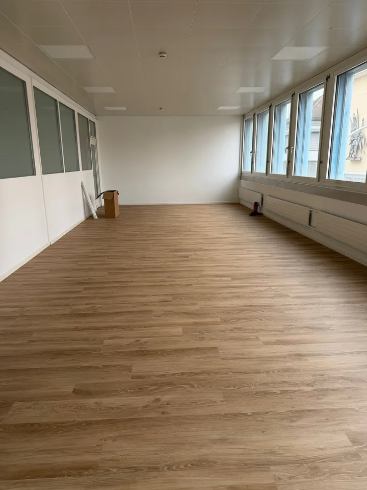Moderne Büroräumlichkeit in Grenchen