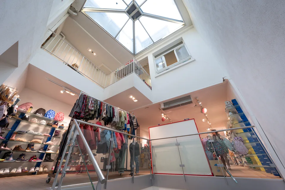 Ladenfläche mit Schaufenster in Toplage zwischen Rhein und Marktplatz – Foto 9 von 13