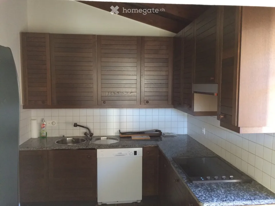 Vezio : maison à louer avec appartement duplex et monolocale