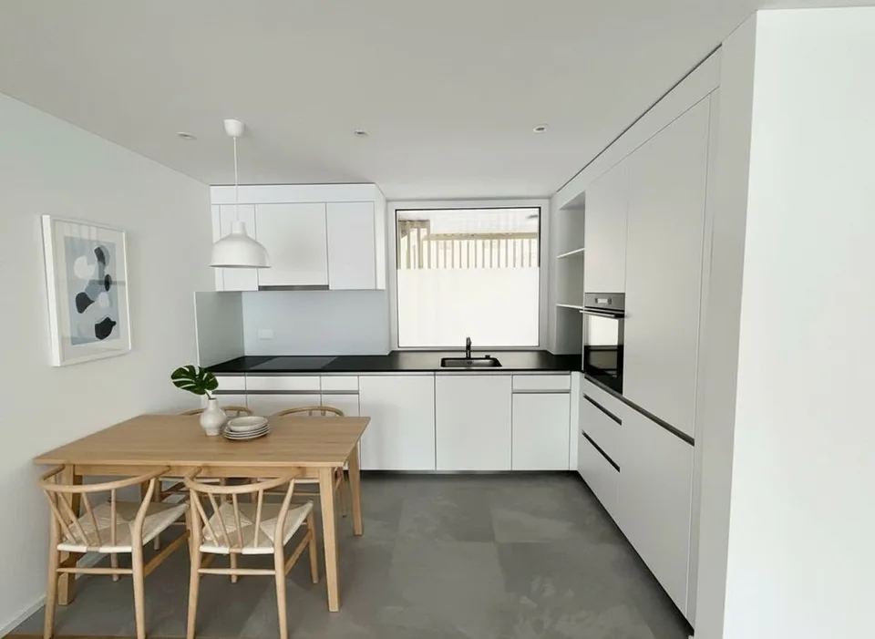 Neue 2.5-Zimmer-Wohnungen mit Loggia - Moderner Komfort, Nachhaltigkeit und Lebensqualität im Herzen des Dorfes