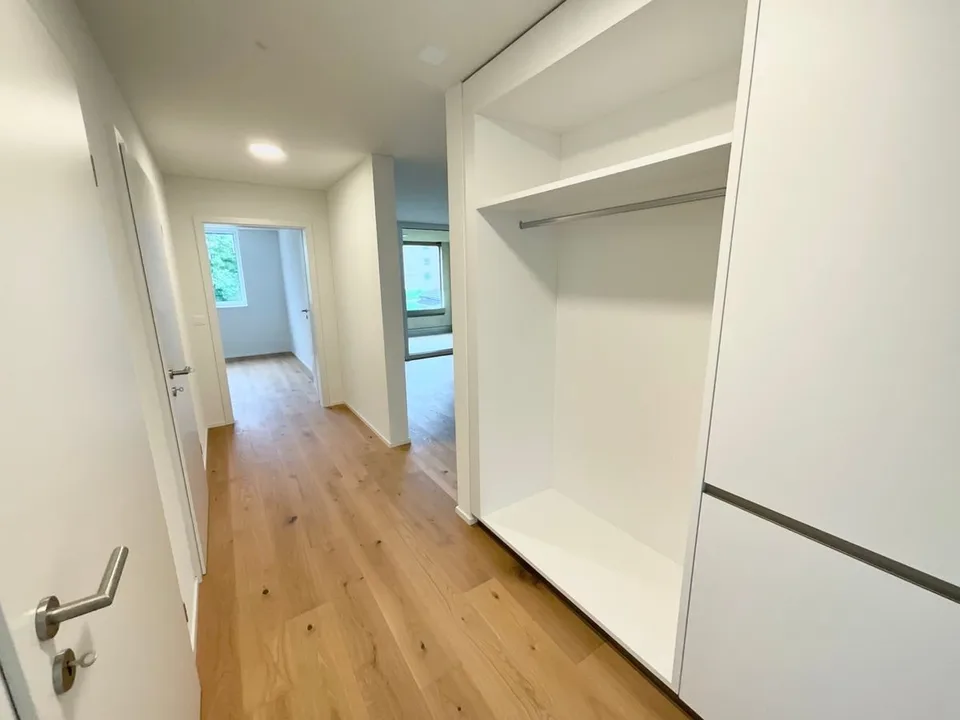 Neue 2.5-Zimmer-Wohnungen mit Loggia - Moderner Komfort, Nachhaltigkeit und Lebensqualität im Herzen des Dorfes – Foto 6 von 9