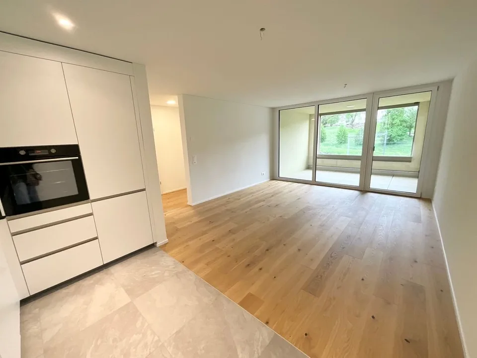 Neue 2.5-Zimmer-Wohnungen mit Loggia - Moderner Komfort, Nachhaltigkeit und Lebensqualität im Herzen des Dorfes – Foto 8 von 9