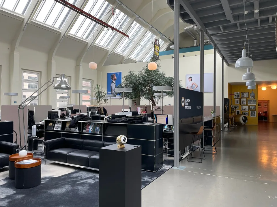 Möblierte Loft-Arbeitsplätze im Seefeld zu vermieten